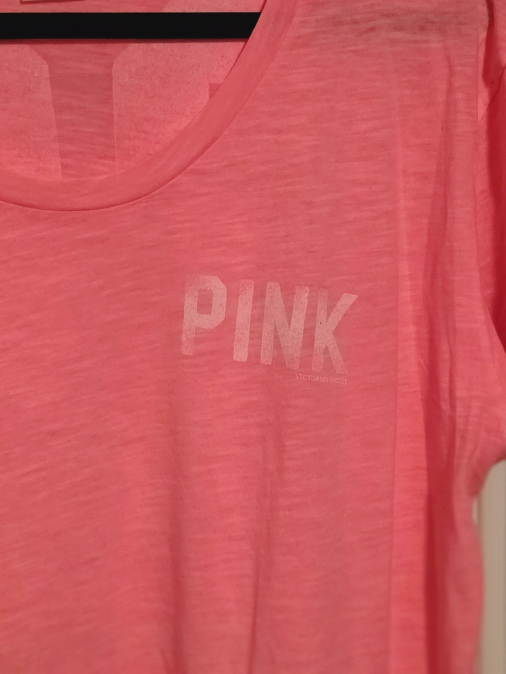 PINK Victoria's Secret Pink Scoop Neck Tee Size Large - Picture 3 of 4